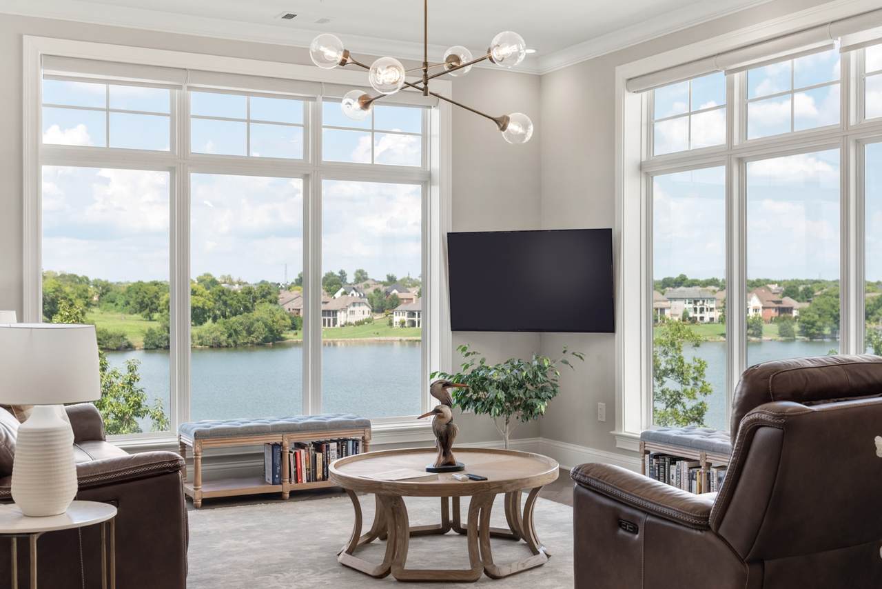 1024 Club View Drive - Photo 1