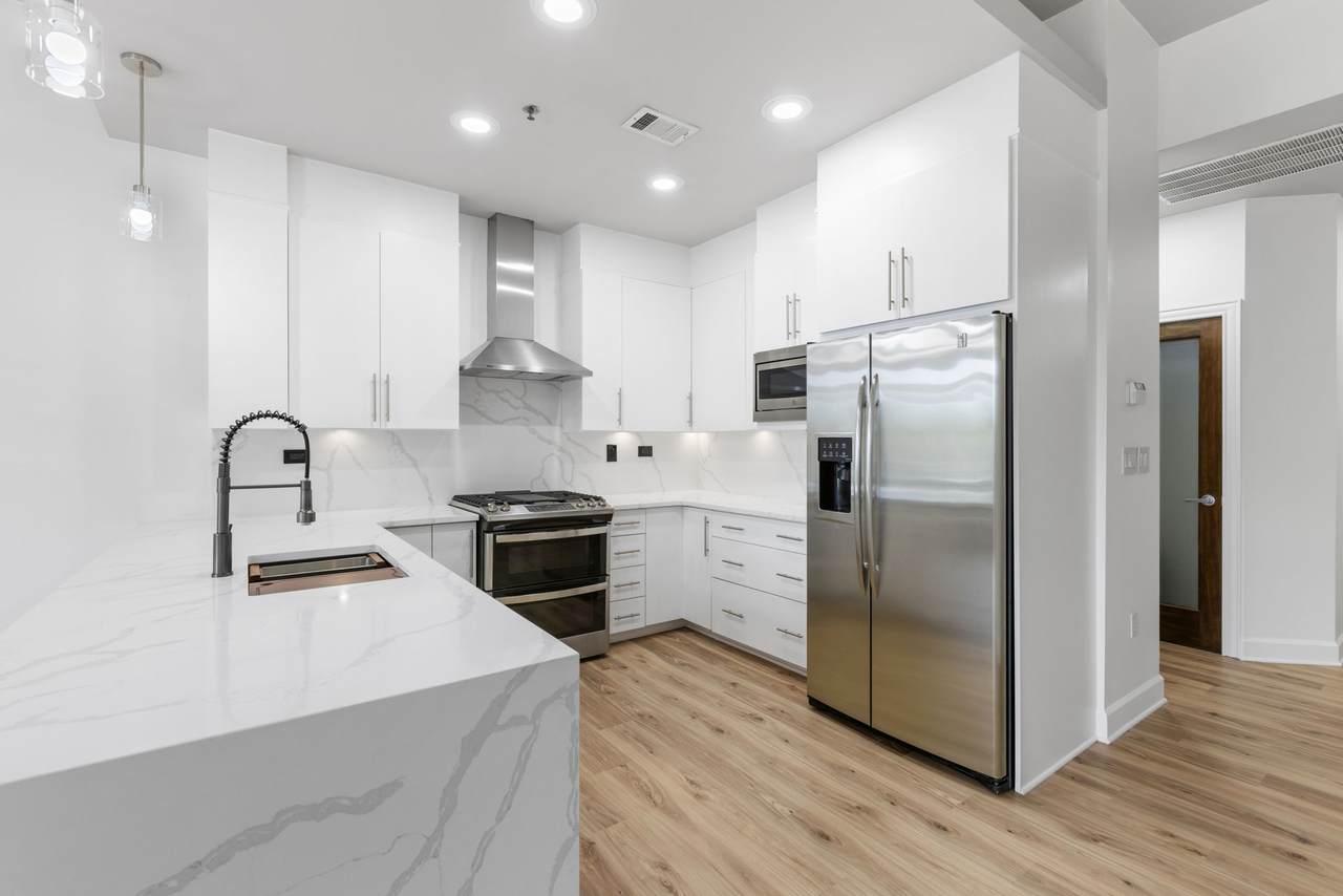 117 30th Ave - Photo 1