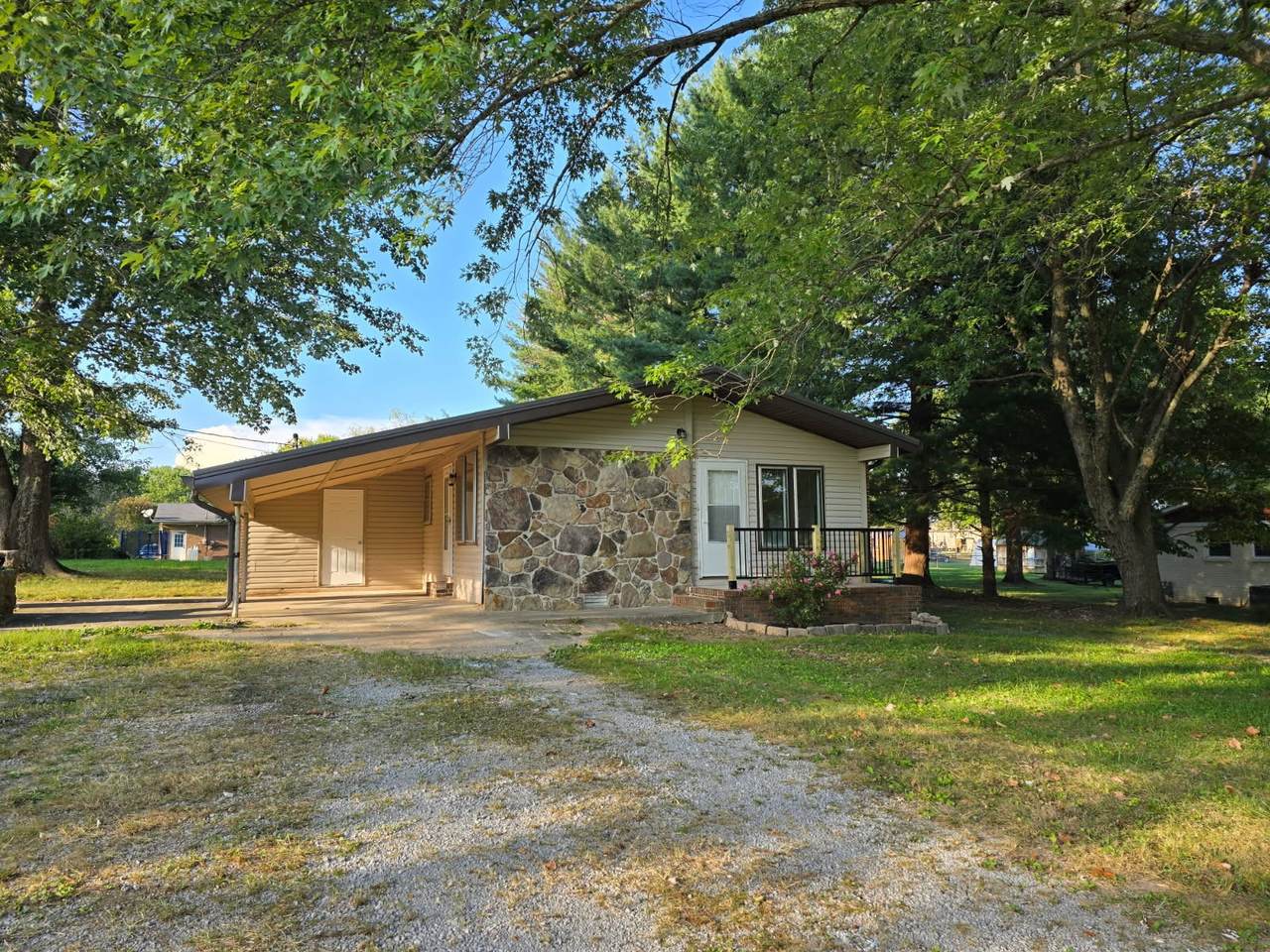 72 Sherwood Vale Cir - Photo 1