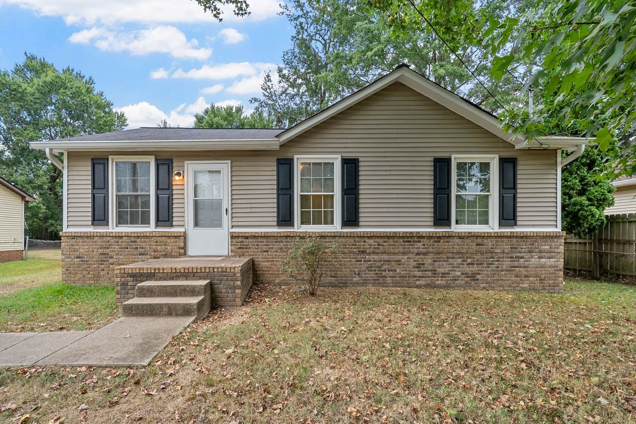 352 Woodale Dr - Photo 1