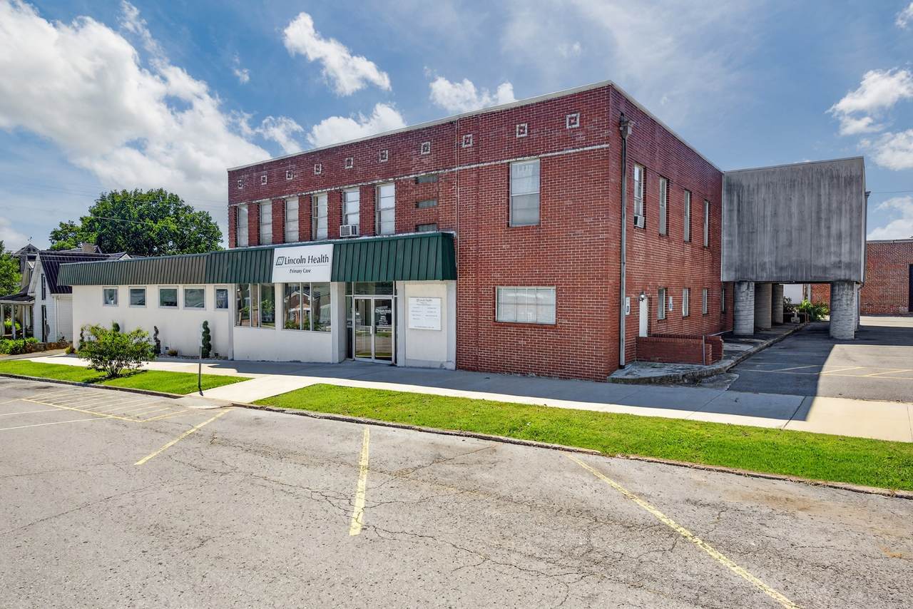 207 Elk Ave - Photo 1