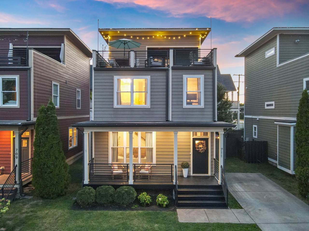 711 44th Ave - Photo 1