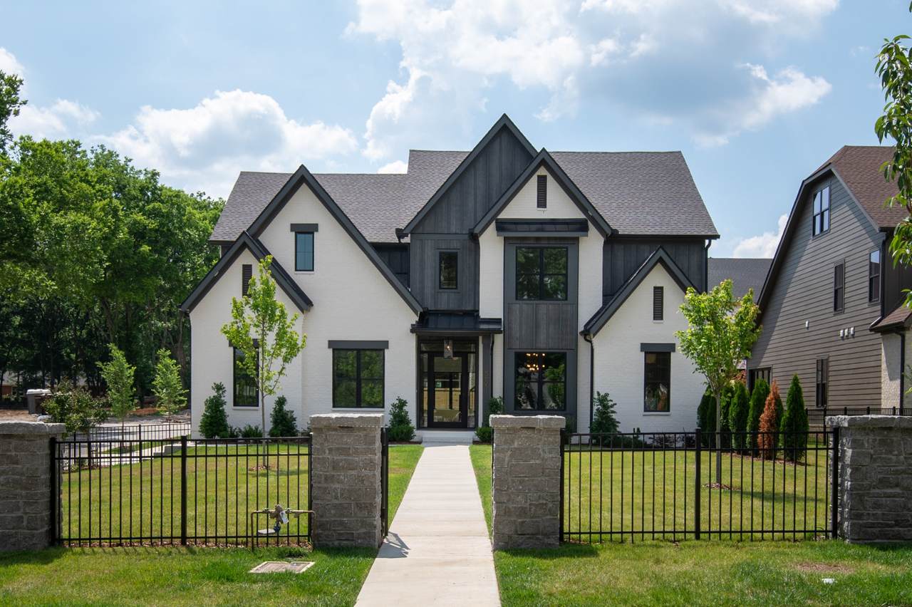 5621 Valley View Rd - Photo 1