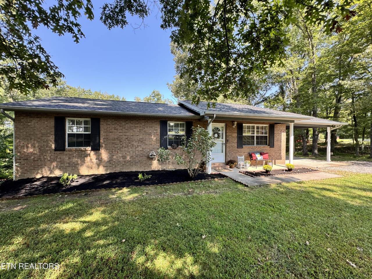 7 Waukesha Drive - Photo 1