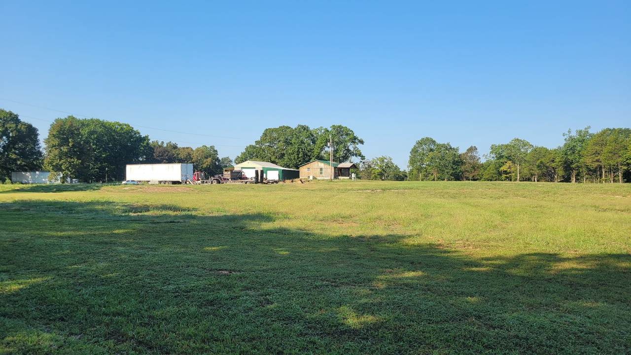 3592 Mahaley Rd - Photo 1