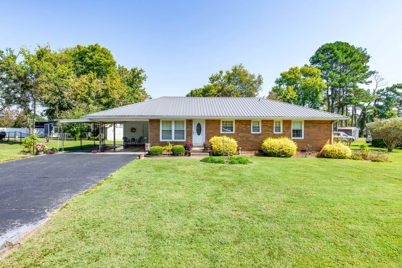 910 Abernathy Dr - Photo 1