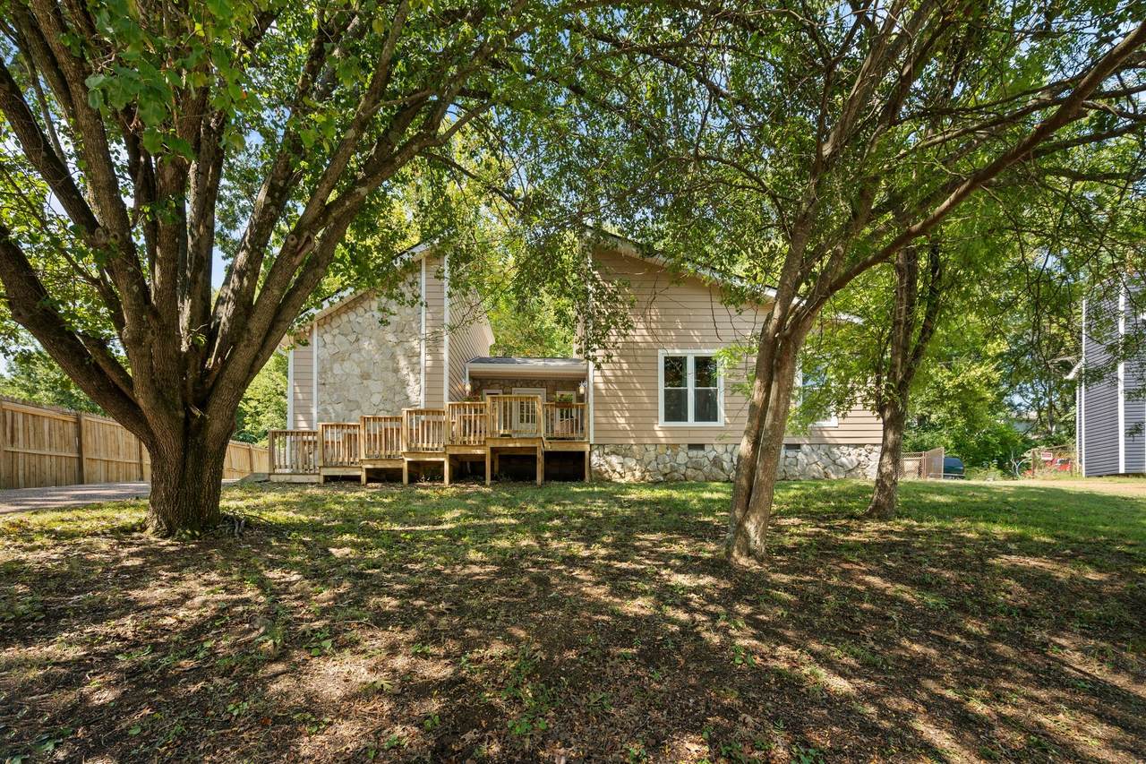 425 Cedarmont Dr - Photo 1