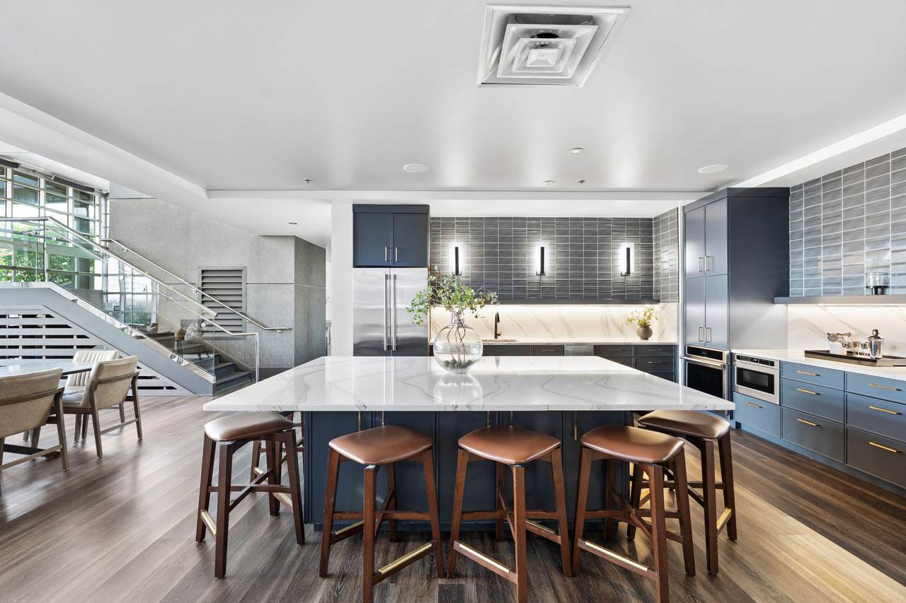 600 12th Ave - Photo 1