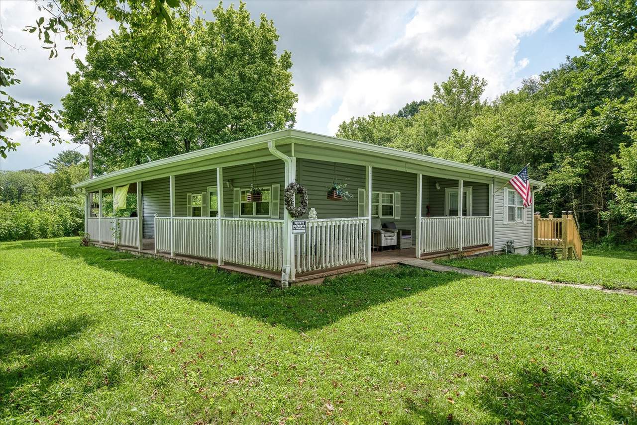 1676 Chestnut Hill Rd - Photo 1