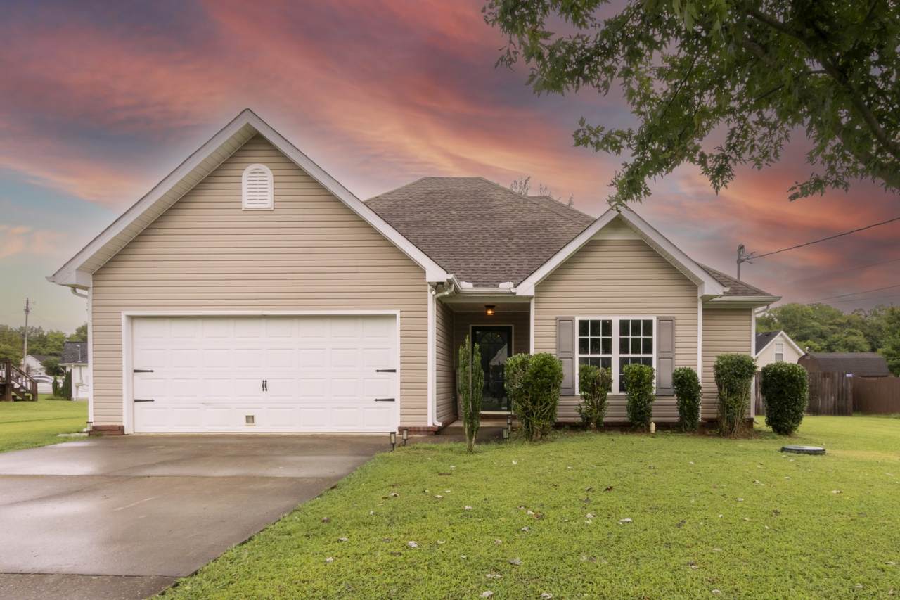 6834 Riverwalk Blvd - Photo 1