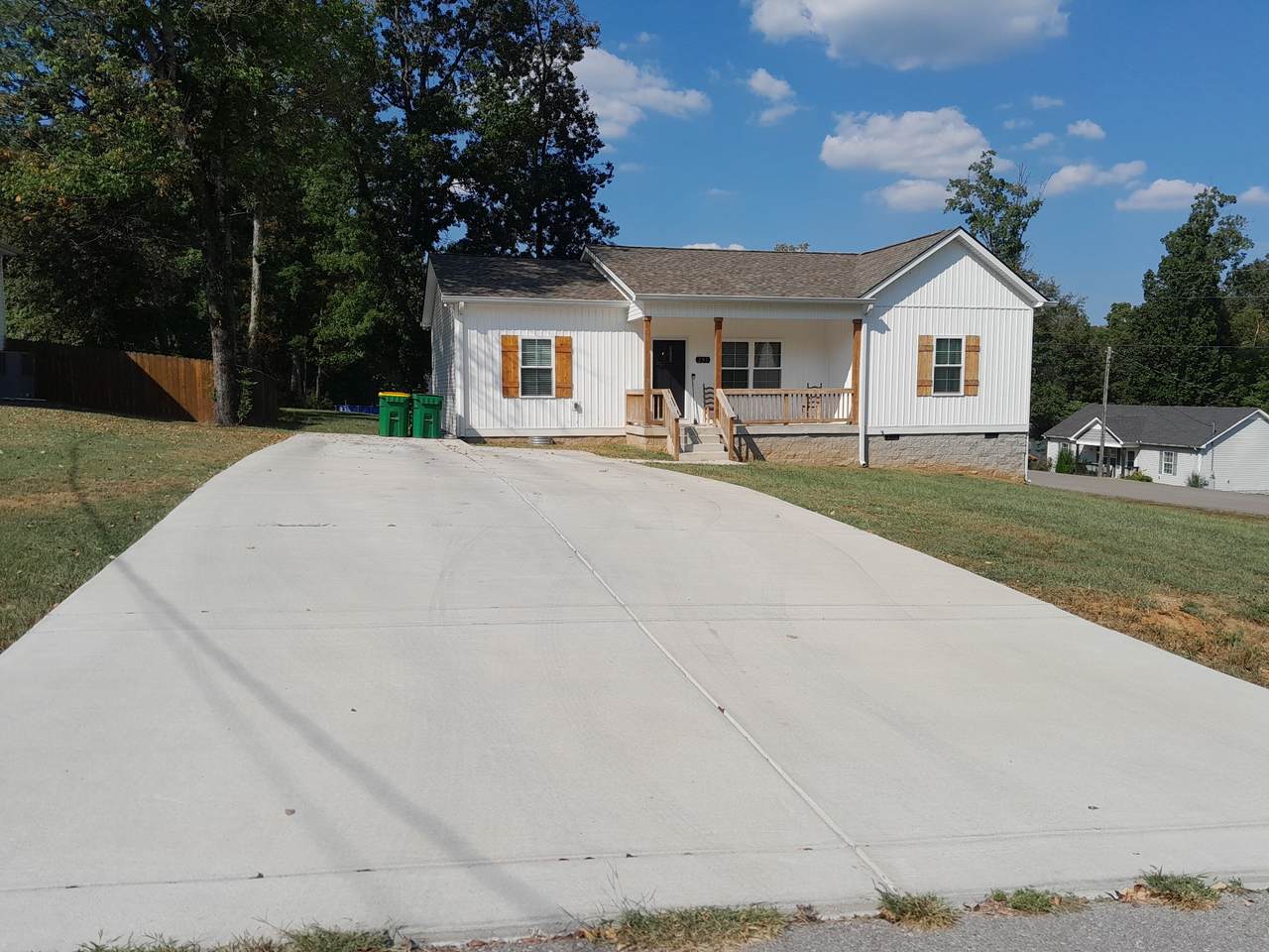 391 Elm Ave - Photo 1