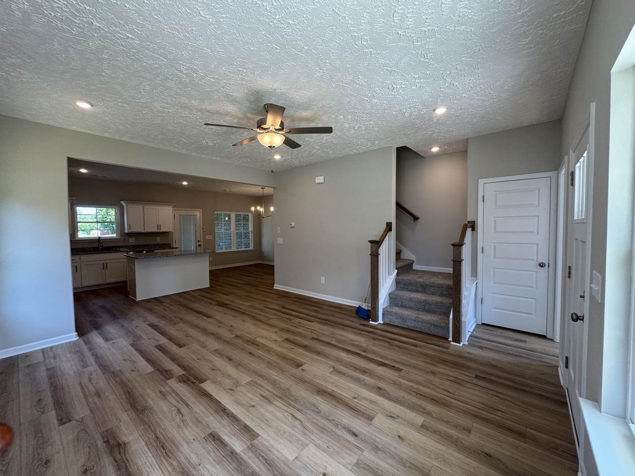 https://bt-photos.global.ssl.fastly.net/nashville/1280_boomver_1_RTC2998734-1.jpg