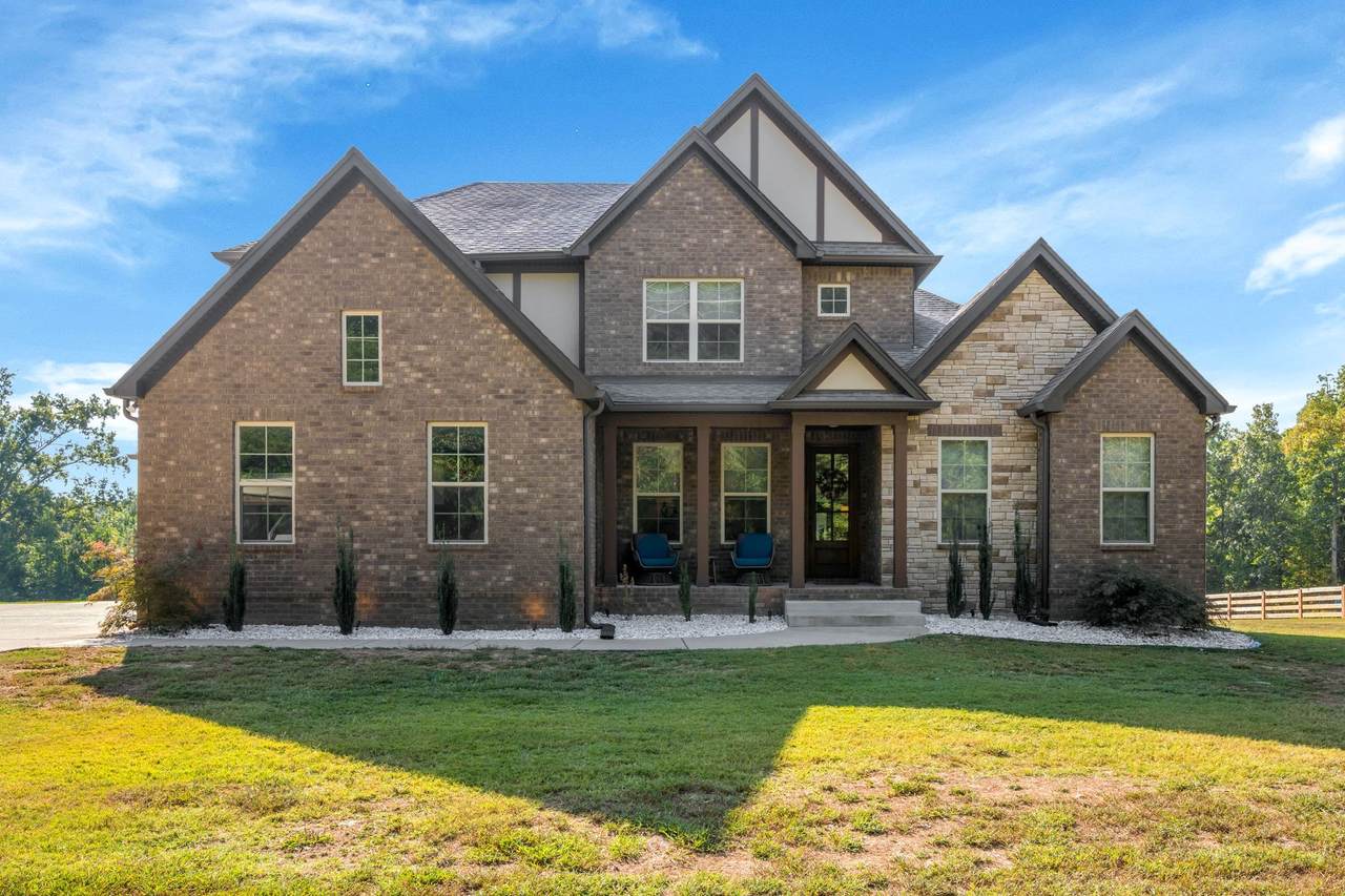 743 Mount Pleasant Rd - Photo 1