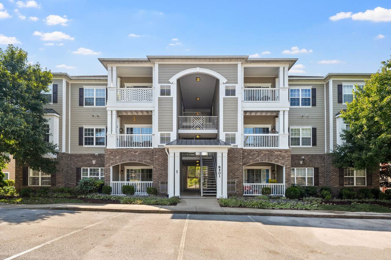 8501 Burnham Ln - Photo 1