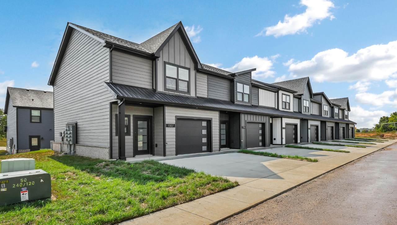 1307 Jonathan Wade Circle - Photo 1