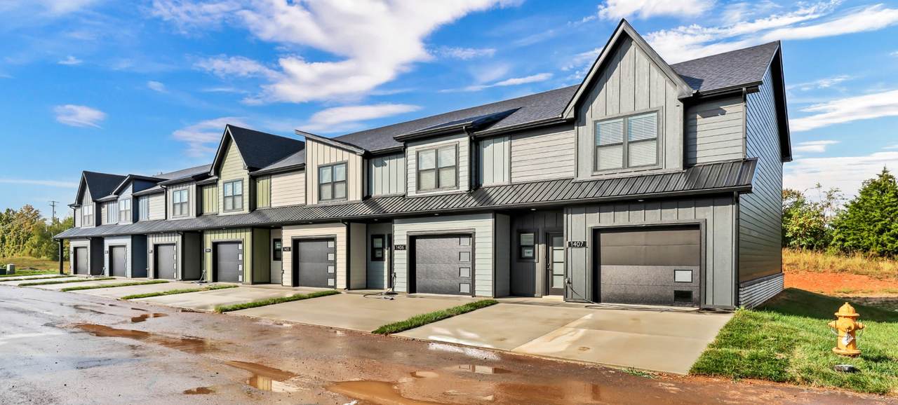 1402 Jonathan Wade Circle - Photo 1