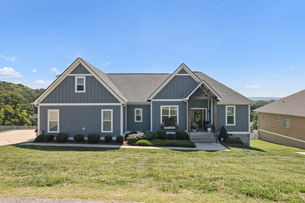 1711 Aster Dr - Photo 1