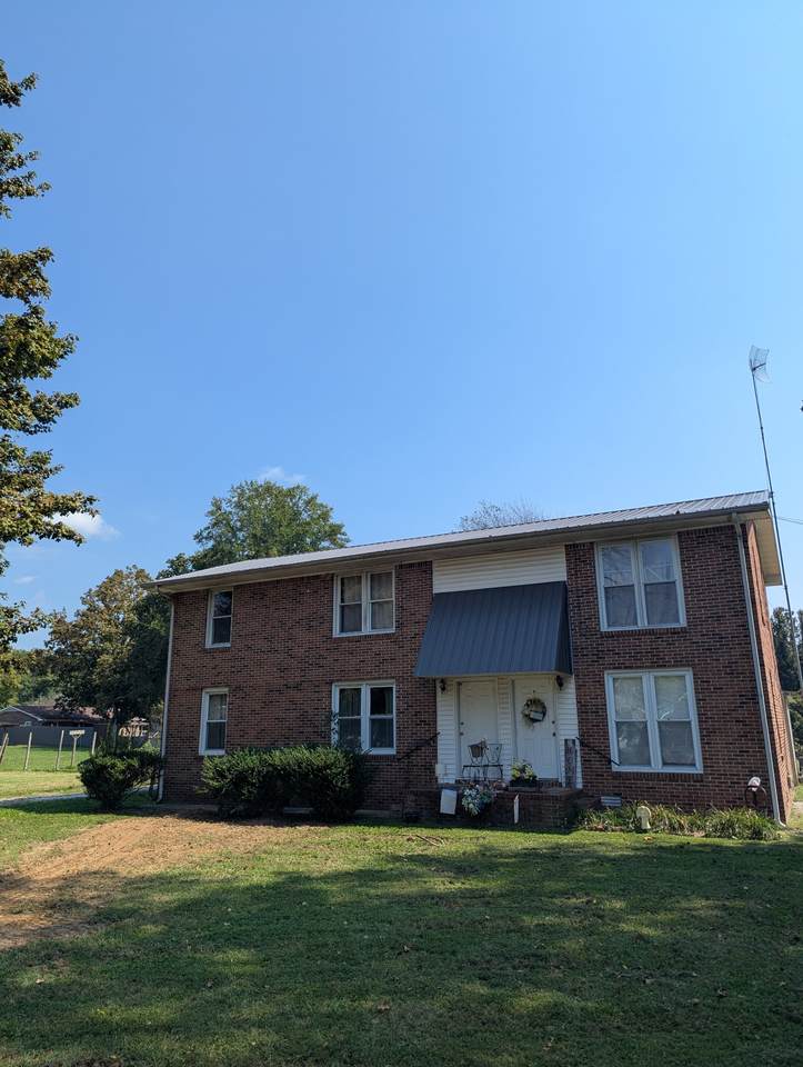 208 Colwell Ln - Photo 1