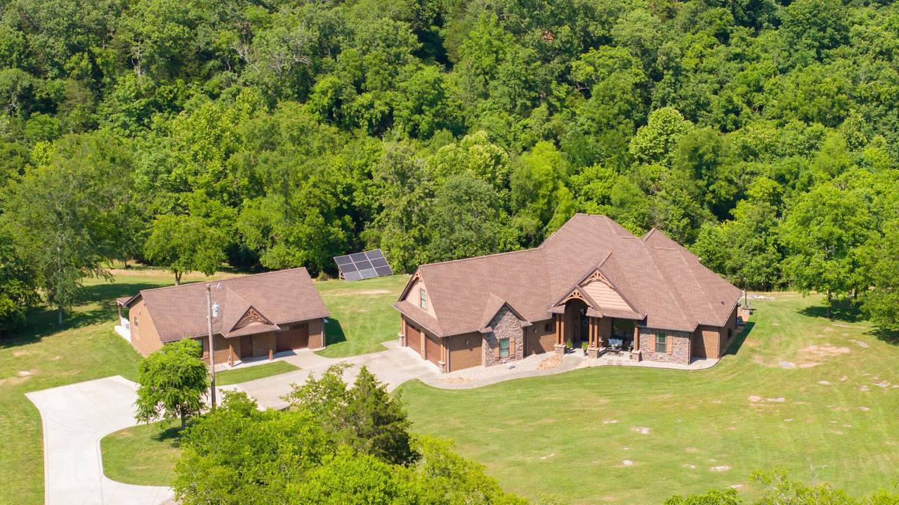 1015 Lakewood Dr - Photo 1