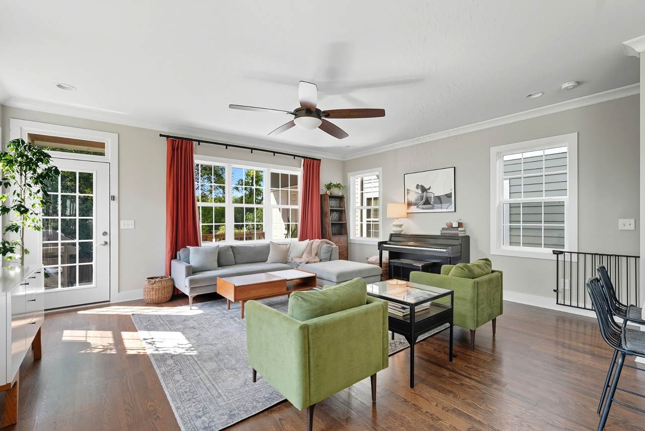 569A Stevenson St - Photo 1