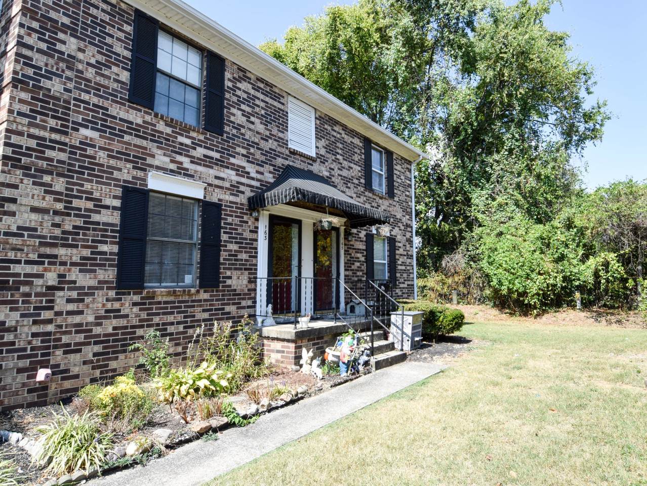 163 Edgewood Dr - Photo 1