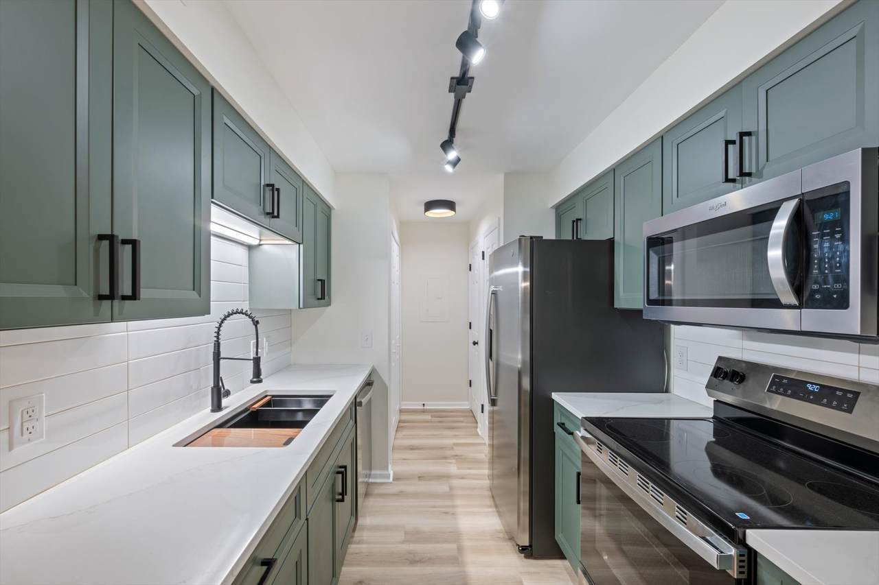 142 Brooke Castle Dr - Photo 1