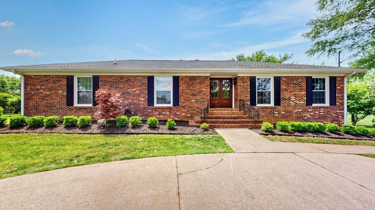 400 Westland Dr - Photo 1