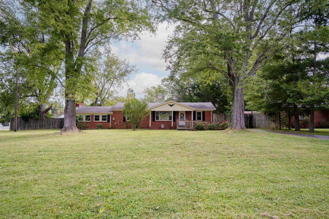 401 Clark Blvd - Photo 1