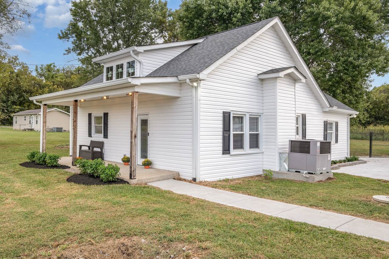 6164 Nashville Hwy - Photo 1