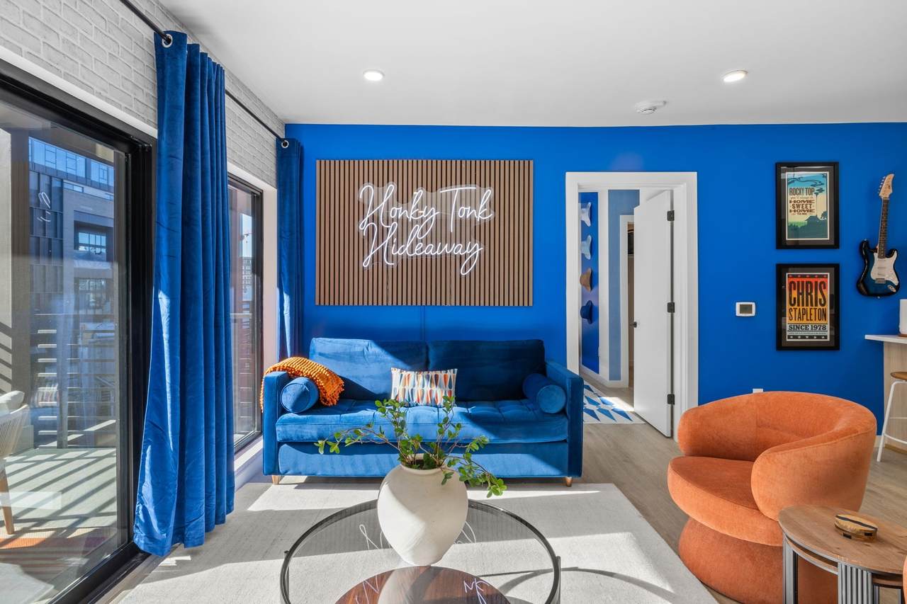 635 7th Ave - Photo 1