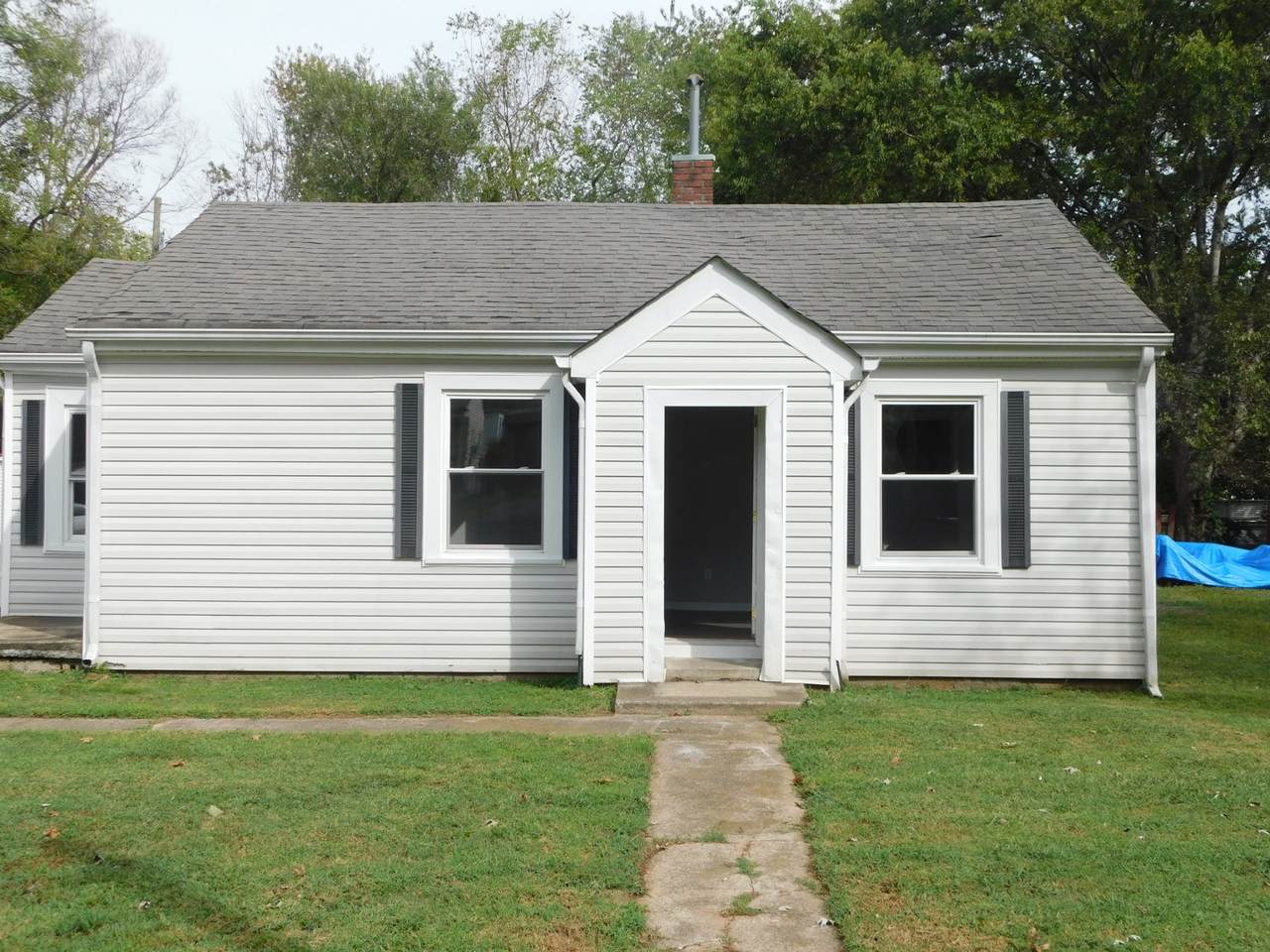 725 Virginia Ave - Photo 1