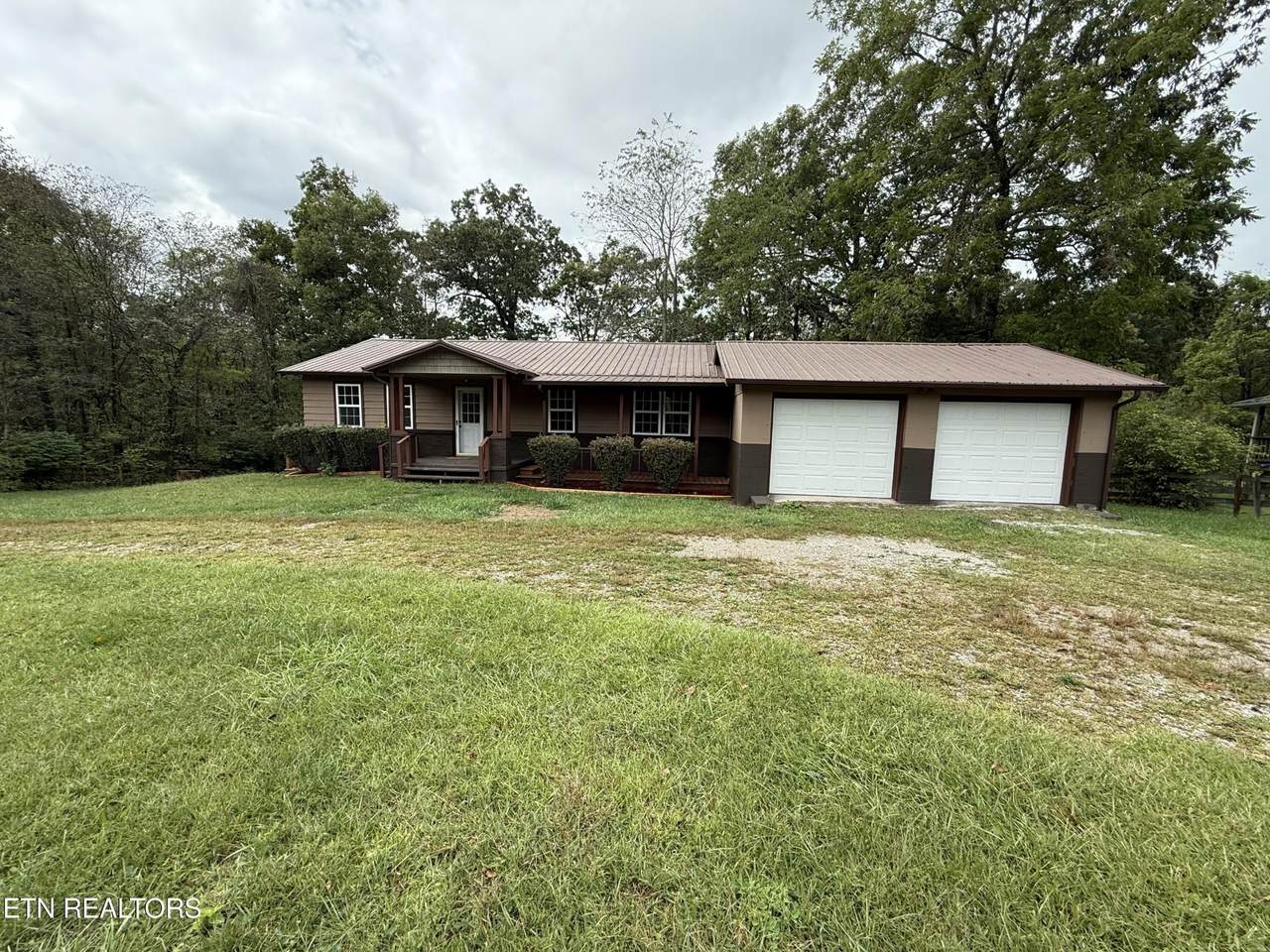 822 Allardt Hwy - Photo 1