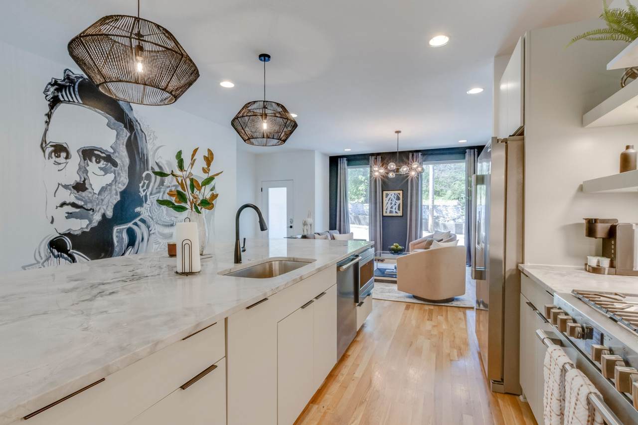 2809 Delaware Ave - Photo 1