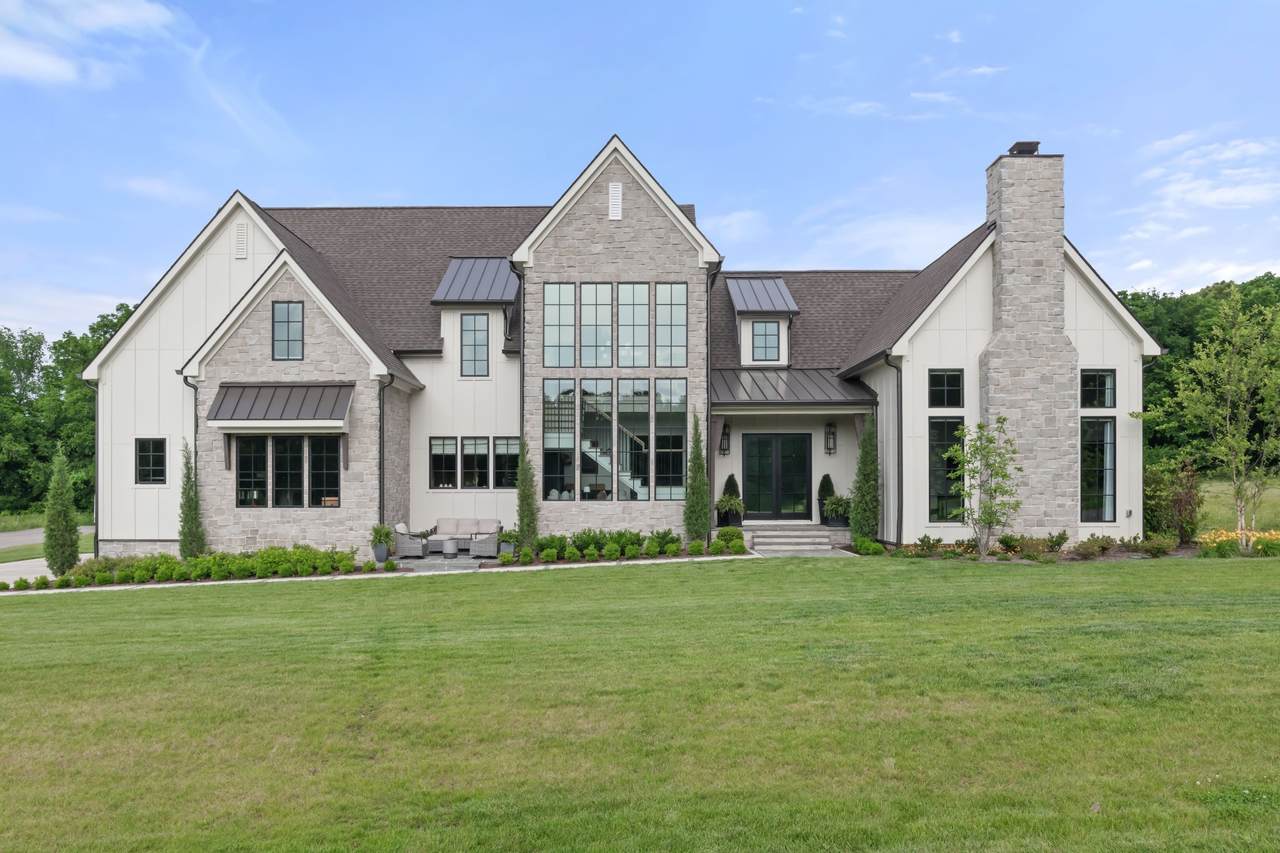 1936 Silver Fox Rd - Photo 1