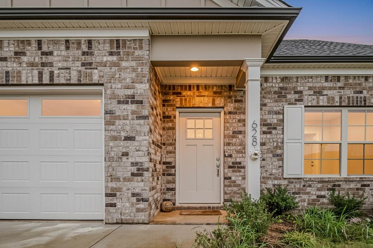 628 Bella Ct - Photo 1