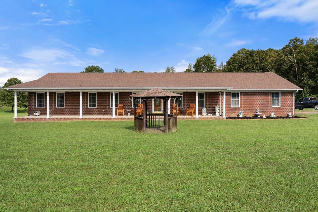 2562 Spain Rd - Photo 1