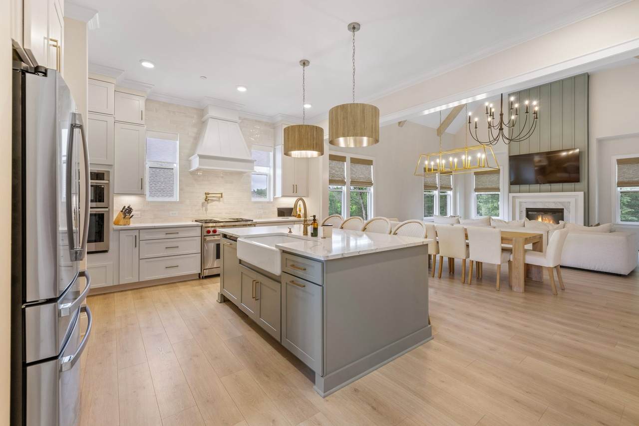 3553 Josephine Way - Photo 1