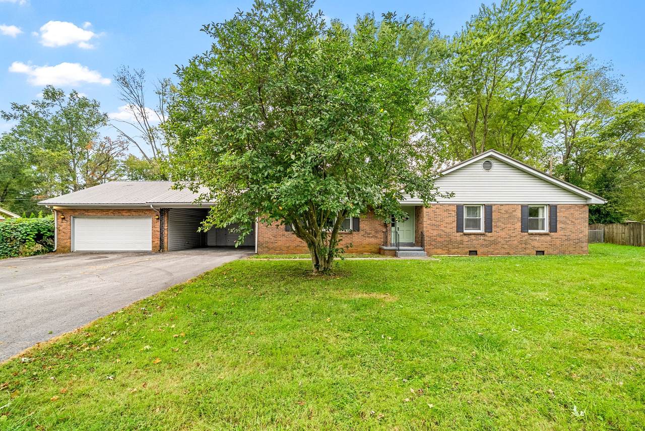 101 Country Club Ln - Photo 1