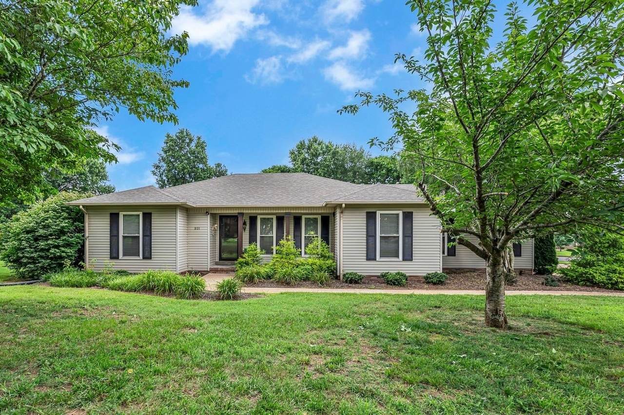 801 Douglas Dr - Photo 1