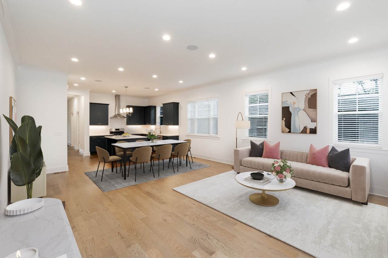 1602B 12th Ave - Photo 1