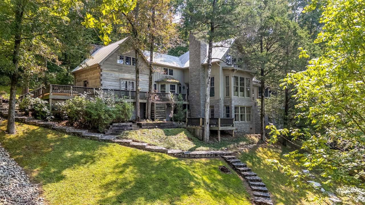 658 Moore Rd - Photo 1