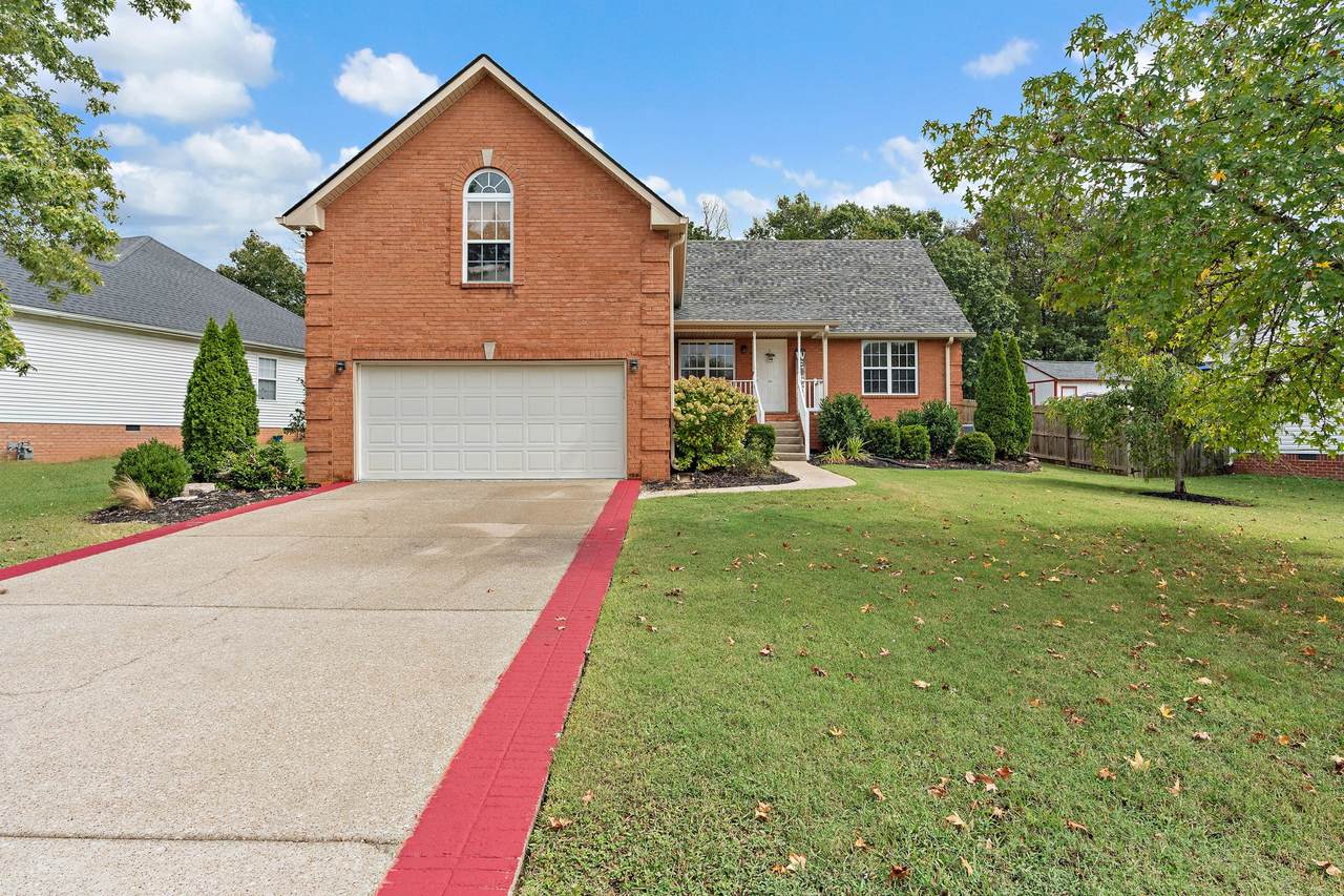 1044 Secretariat Dr - Photo 1