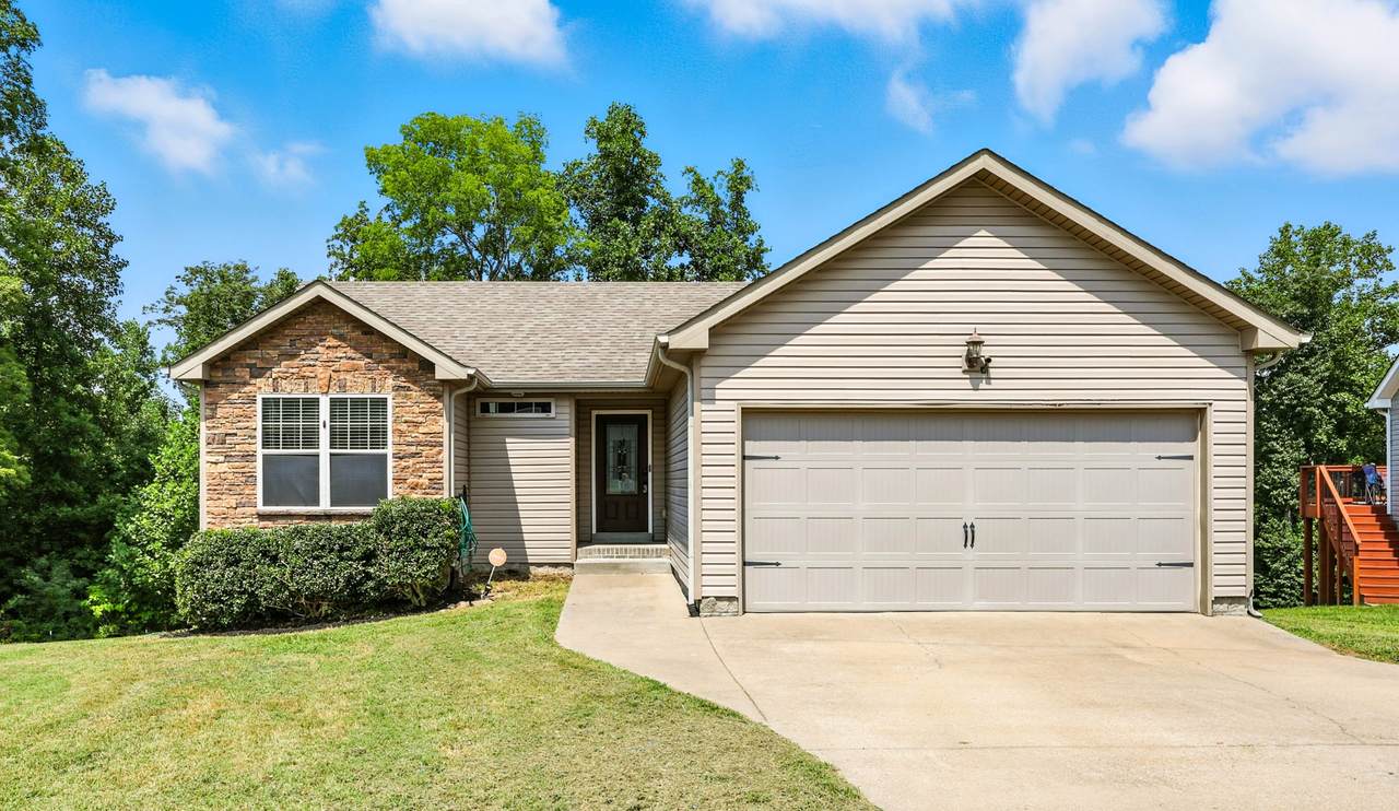 1823 Camelot Dr - Photo 1