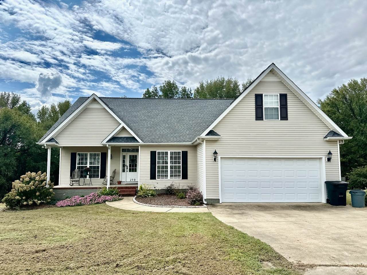 250 Northridge Dr - Photo 1