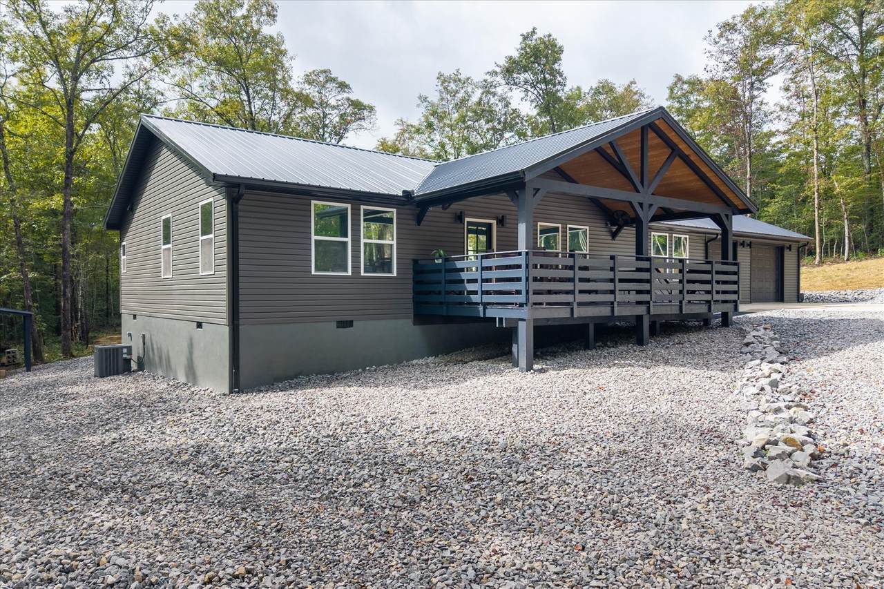 128 Colt Ct - Photo 1