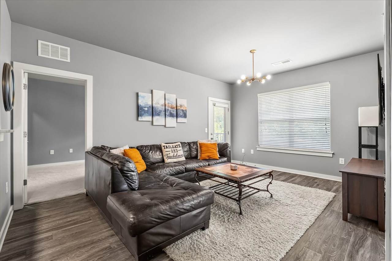 414 Rosedale Ave - Photo 1