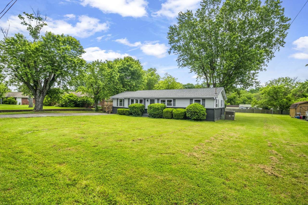 208 Lucien Dr - Photo 1