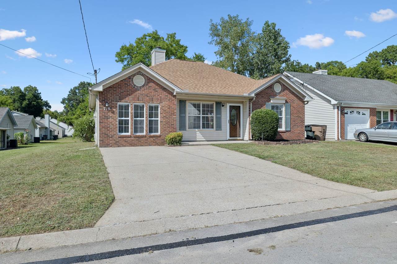 718 Maple Pl - Photo 1