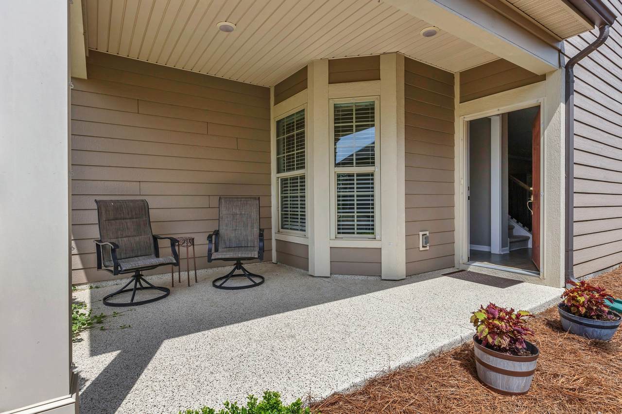 1753 Humphreys Gln - Photo 1