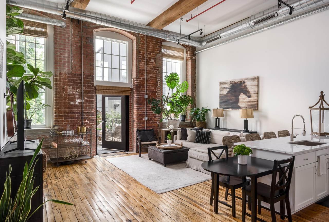 1350 Rosa L Parks Blvd - Photo 1